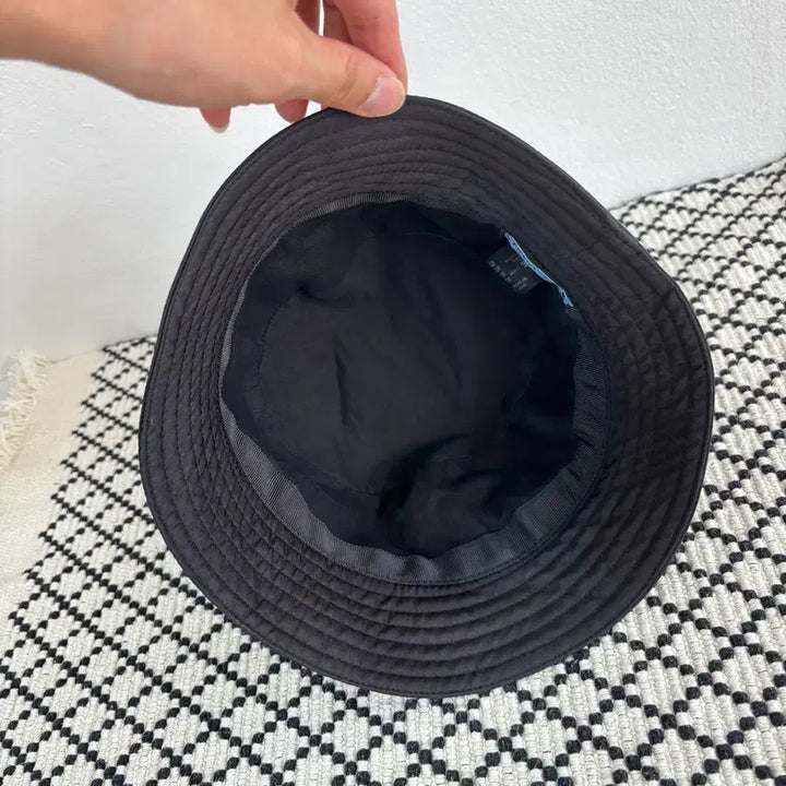 [BUNJANG] Prada Bucket Hat (M Size) / [A급] 프라다 버킷햇 M사이즈