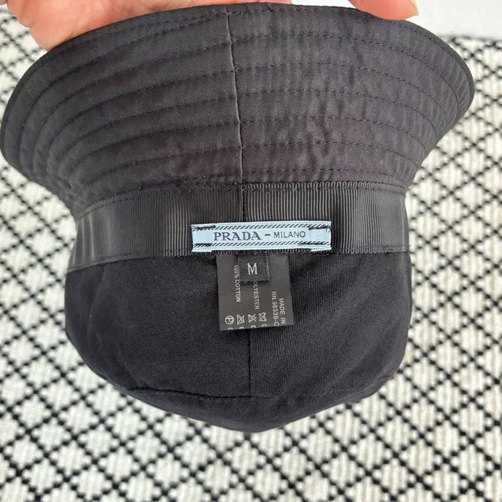 [BUNJANG] Prada Bucket Hat (M Size) / [A급] 프라다 버킷햇 M사이즈