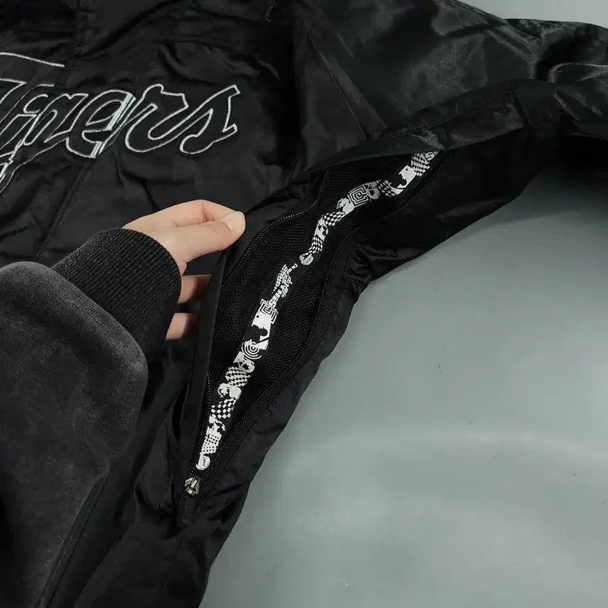 [BUNJANG] MLB Detroit Tigers Padded Polyfill / MLB 엠엘비 00s 블랙 반광 글리터 디트로이트 타이거즈 패디드 폴리필