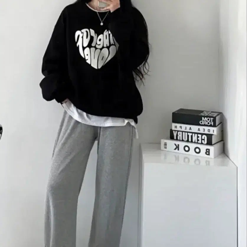 [BUNJANG] Oversized Heart Print Sweatshirt / 오버핏 하트 프린팅 맨투맨