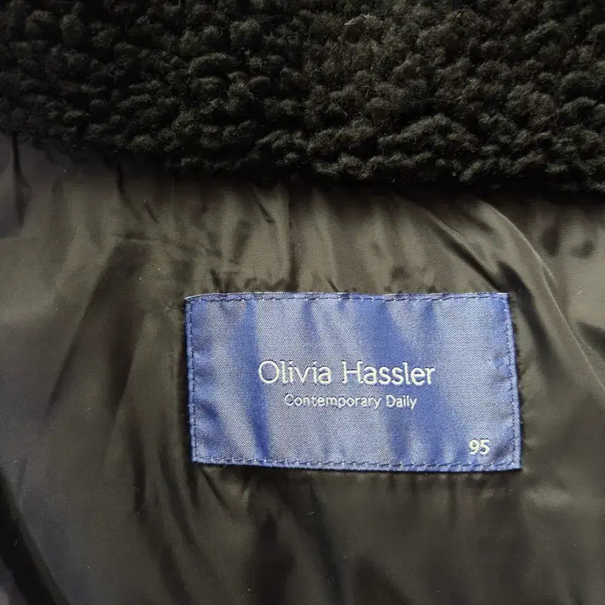 [BUNJANG] Olivia Hasler Padded Jacket (Size 66) / 올리비아 하슬러 패딩(66)