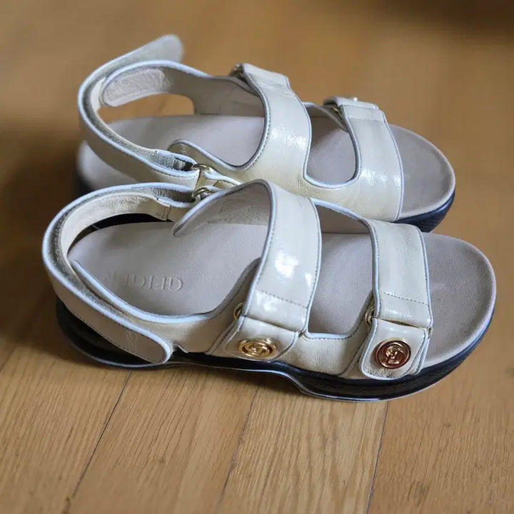 [BUNJANG] Geiger Ivory Women's Sandals (Size 240) / [정품] Geiger 아이보리 여성샌들 240