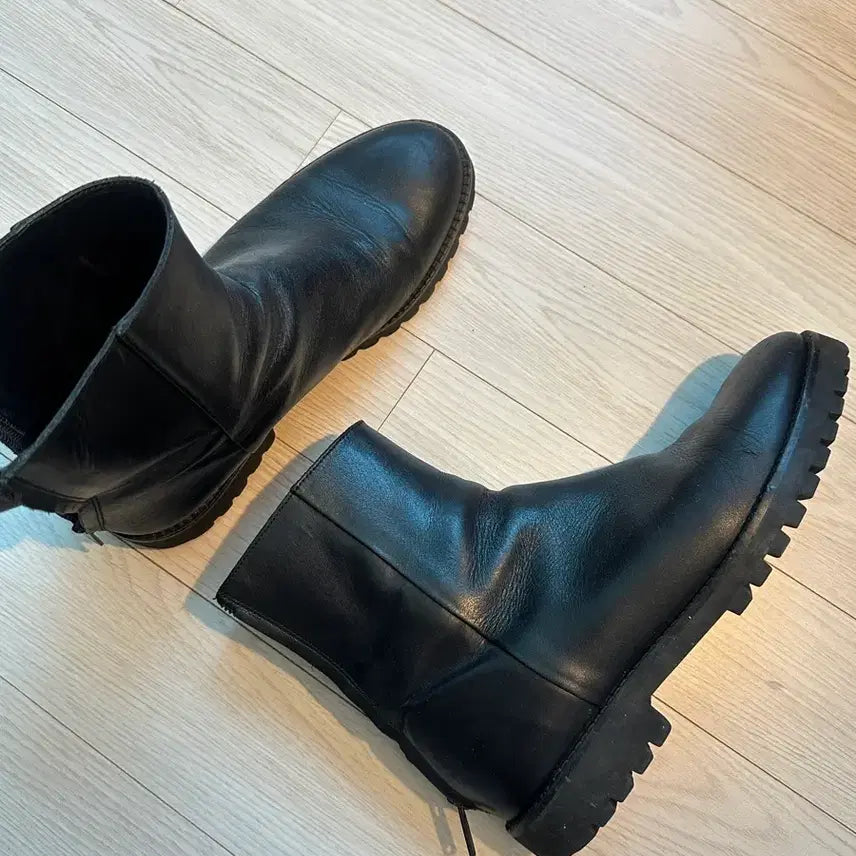 [BUNJANG] Arket Black Leather Ankle Boots (Size 41) / 아르켓 블랙 가죽 앵클 부츠 (41size)