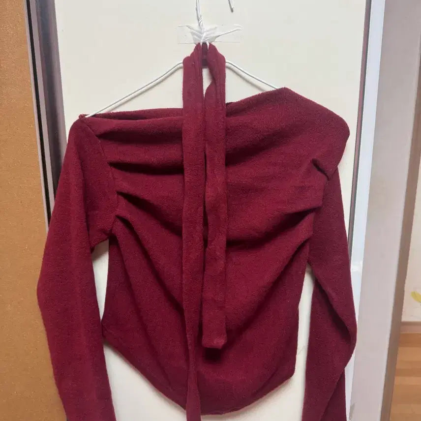 [BUNJANG] Off-Shoulder Knit Top / 레드 드레이핑 오프숄더 니트