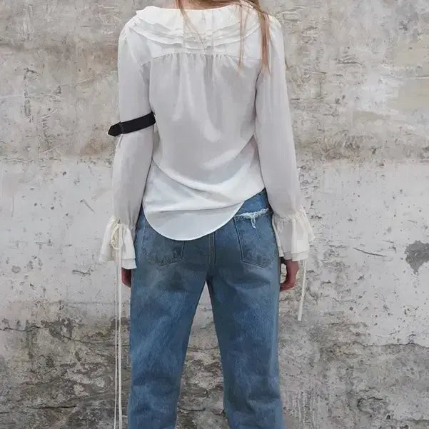 [BUNJANG] Daydreamer Frill Blouse / 프릴 블라우스 데어드