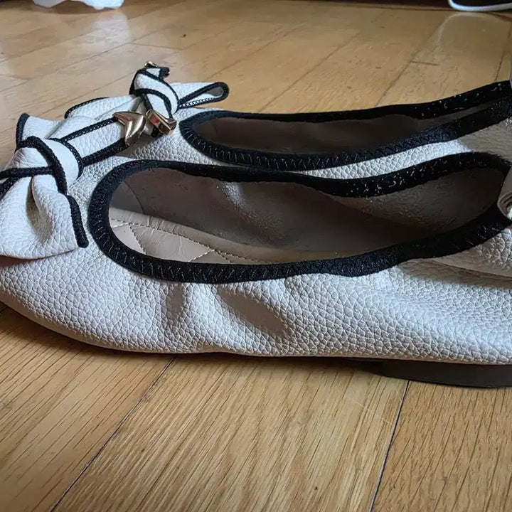 [BUNJANG] Ivory Ribbon Loafer / 아이보리 리본 로퍼