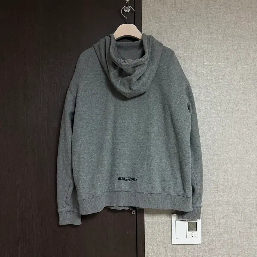 [BUNJANG] Discovery Expedition Basic Logo Hoodie Charcoal / [100]디스커버리 익스페디션 기본 로고 후드집업/차콜