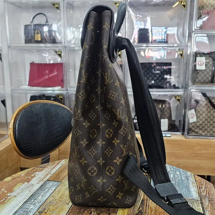 [BUNJANG] Louis Vuitton Pochette Makasar Canvas Backpack / 루이비통 포크파크 마카사르 캔버스 백팩
