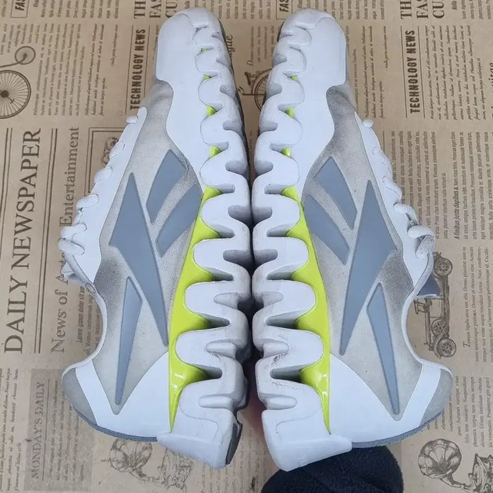 [BUNJANG] Reebok Zpulse Women's Sneakers (Size 225) / 리복 직펄스 여성 운동화225