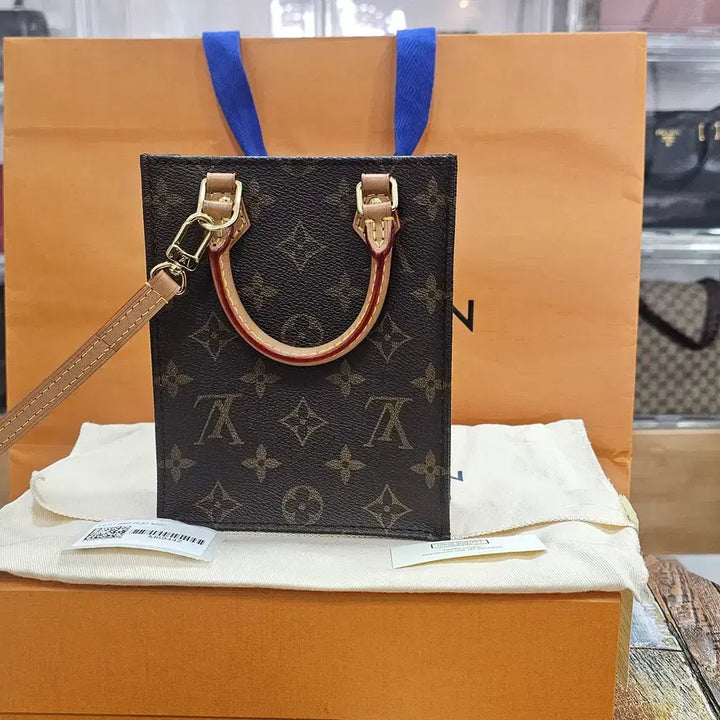 [BUNJANG] Louis Vuitton M69442 Petite Sac Plat / 루이비통 쁘띠 삭플라 M69442