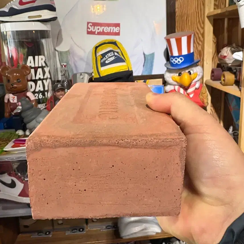 [BUNJANG] Supreme Brick / 슈프림 벽돌