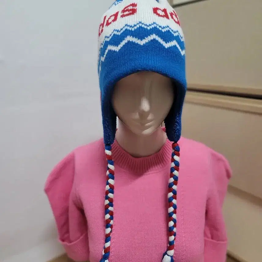 [BUNJANG] Adidas Knit Earflap Hat / 아디다스 털방울 니트 귀돌이 모자 FREE