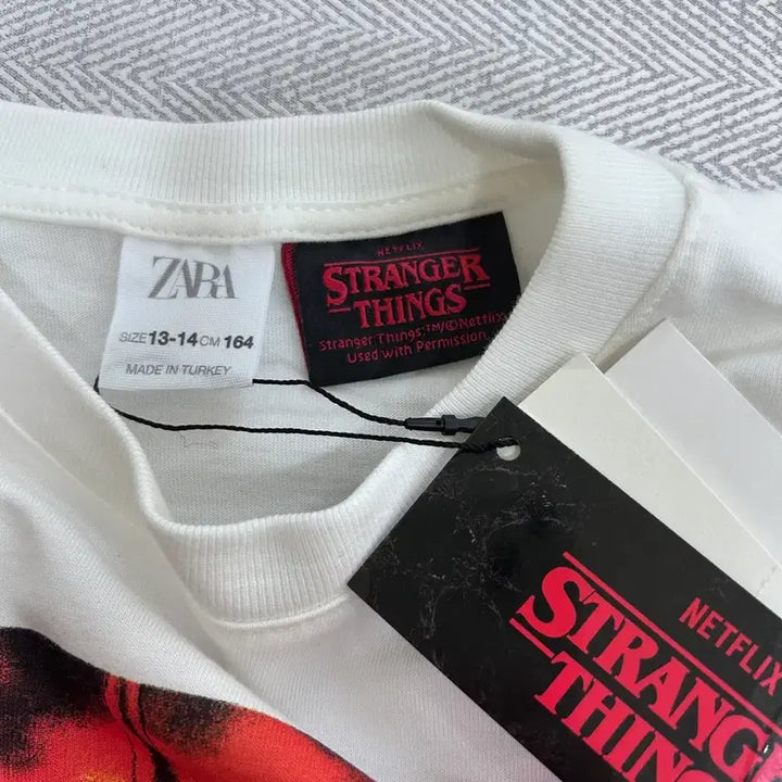 [BUNJANG] ZARA Kids Tee / 새상품) 기묘한이야이 ZARA 콜라보 키즈 티셔츠 164cm