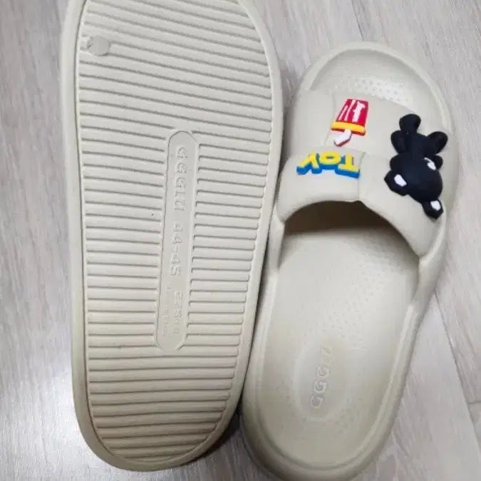 [BUNJANG] GGGLU Toy Character Slippers / (새제품)GGGLU 토이 캐릭터 슬리퍼