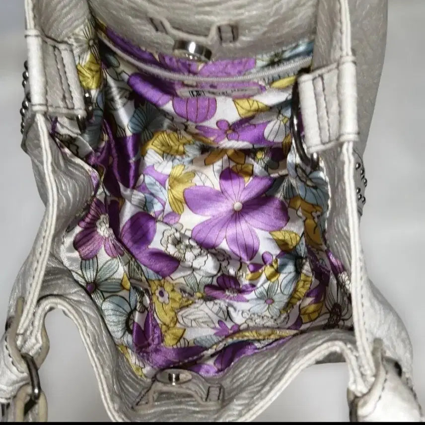 [BUNJANG] Silver Studded Vintage Bag / 실버 스터드 빈티지백