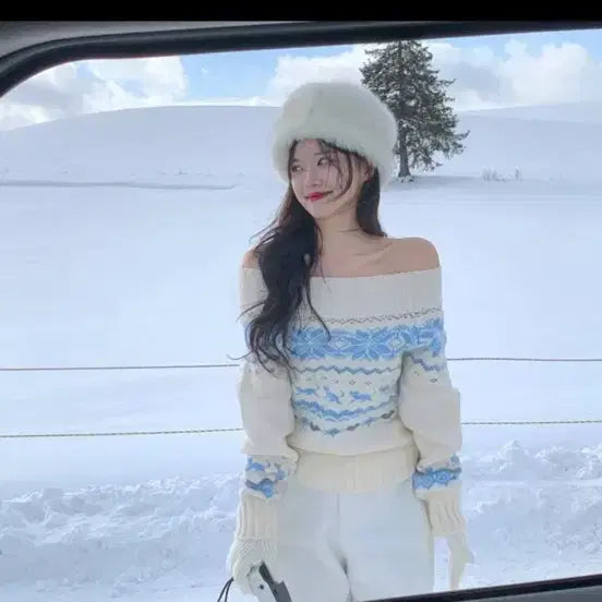 [BUNJANG] Off Shoulder Snowflake Nordic Knit Ivory Sapporo / 오프숄더 눈꽃 노르딕 니트 아이보리 삿포로