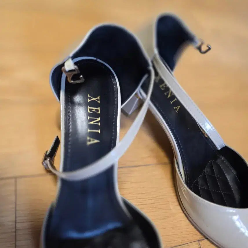 [BUNJANG] XENIA Beige Slingback Pumps (240) / [정품]  XENIA 베이지 슬링백 펌프스 240