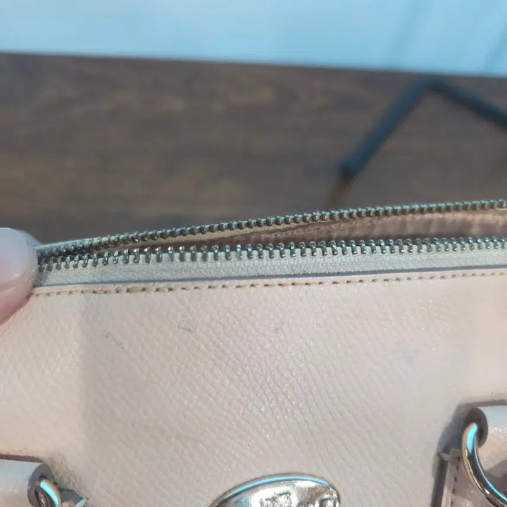 [BUNJANG] Coach Leather Crossbody Bag / 코치 가죽 크로스백