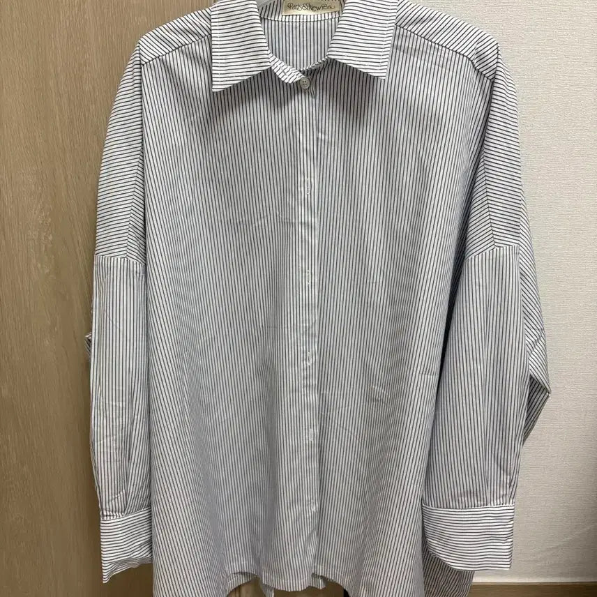 [BUNJANG] Paris & New York Flare Chic Shirt / 파리앤뉴욕 파뉴 플레어 시크셔츠