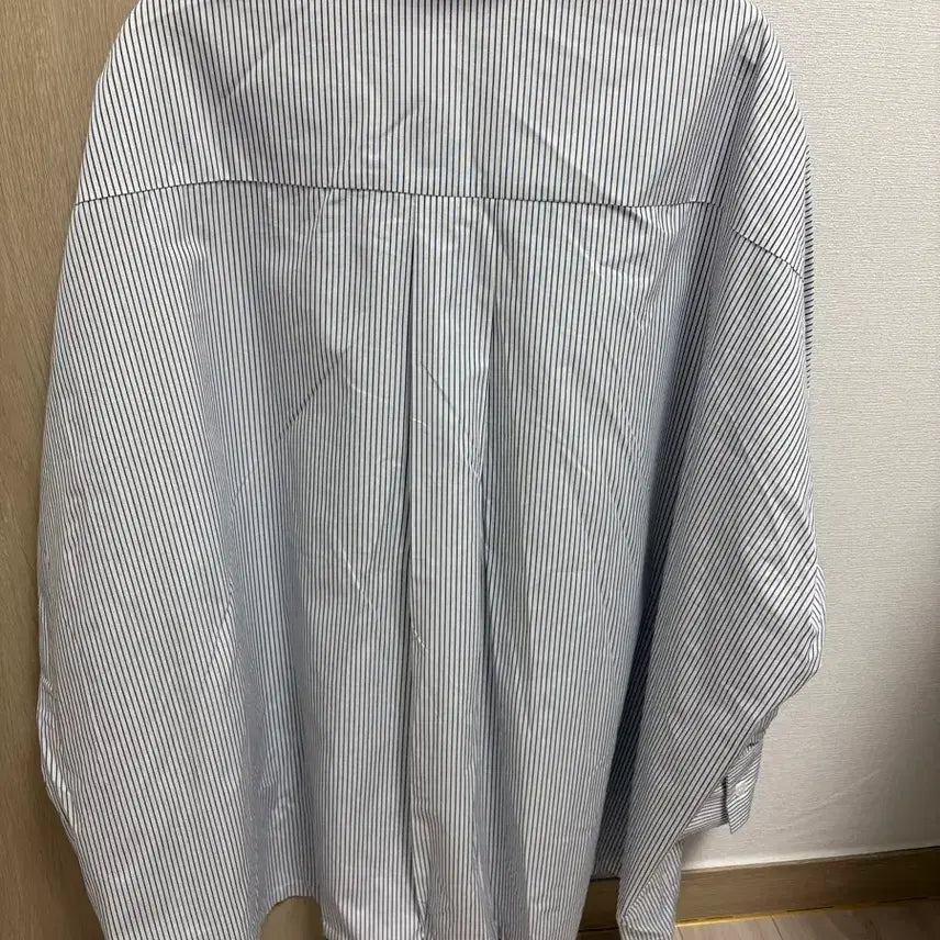 [BUNJANG] Paris & New York Flare Chic Shirt / 파리앤뉴욕 파뉴 플레어 시크셔츠