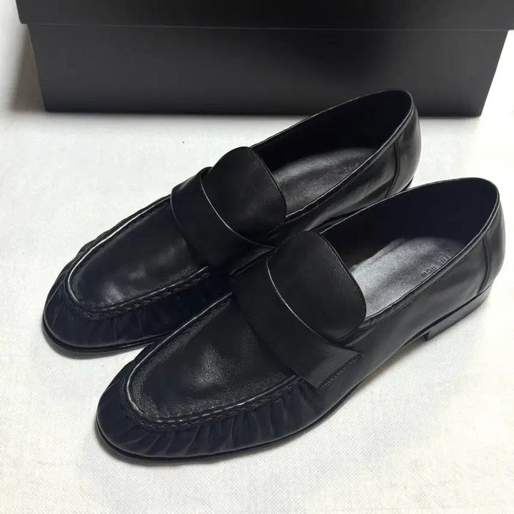 [BUNJANG] The Row Soft Leather Loafers / (새상품 43) 더로우 소프트레더 로퍼