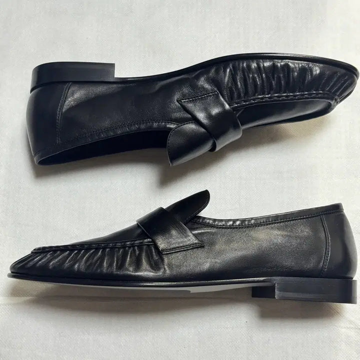 [BUNJANG] The Row Soft Leather Loafers / (새상품 43) 더로우 소프트레더 로퍼