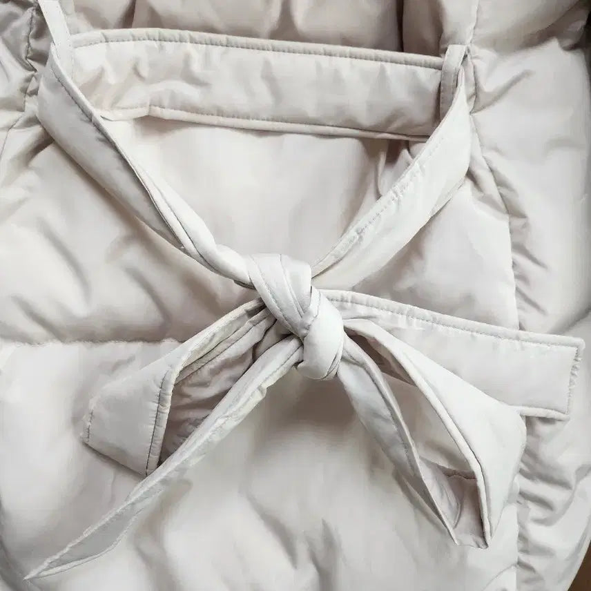 [BUNJANG] Mise-en-scene Slim Fit Long Padded Jacket (Ivory, M) / 미쏘 슬림핏 롱패딩 아이보리(M)