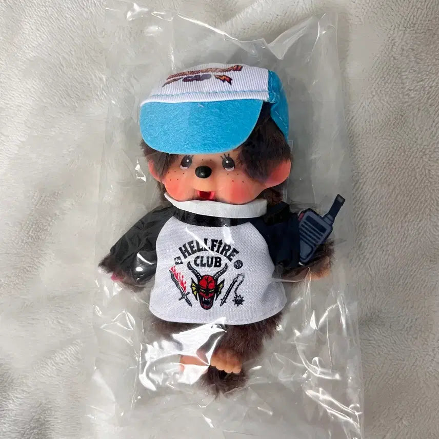 [BUNJANG] Monchhichi Stranger Things Hellfire Club / 몬치치 X 기묘한 이야기 (Hellfire Club)