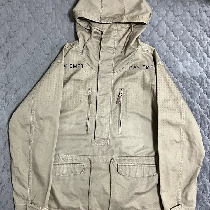 [BUNJANG] Cav Empt Twill Cotton Anorak Khaki Beige / CAVEMPT 카브엠트 트윌코튼 아노락 카키베이지 L