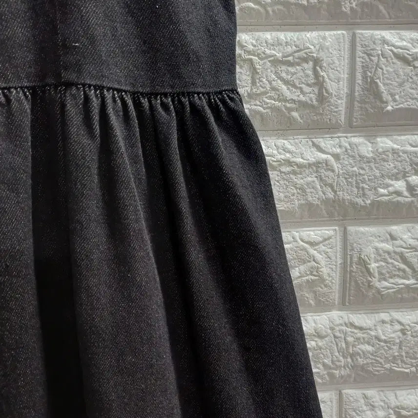 [SOLD OUT] 블랙 데님 멜빵 원피스