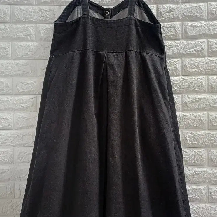 [SOLD OUT] 블랙 데님 멜빵 원피스