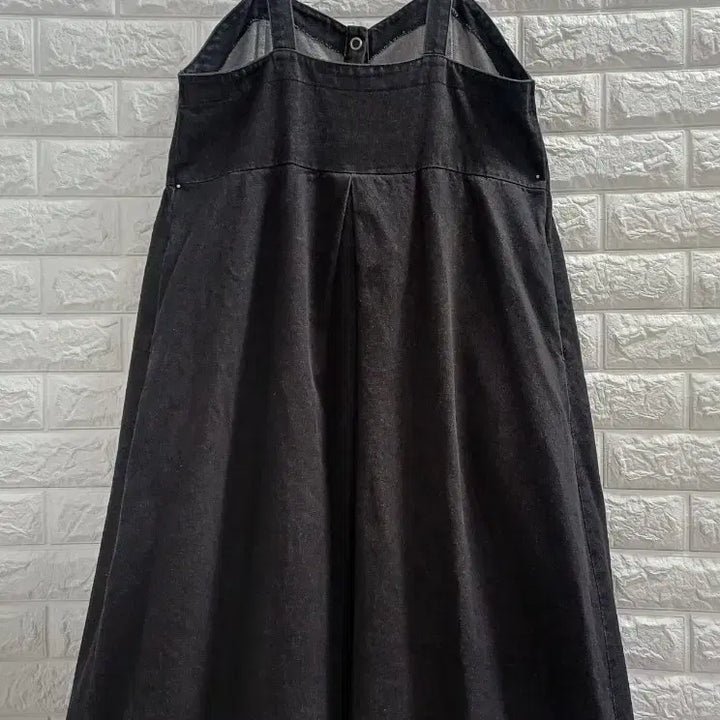 [SOLD OUT] 블랙 데님 멜빵 원피스