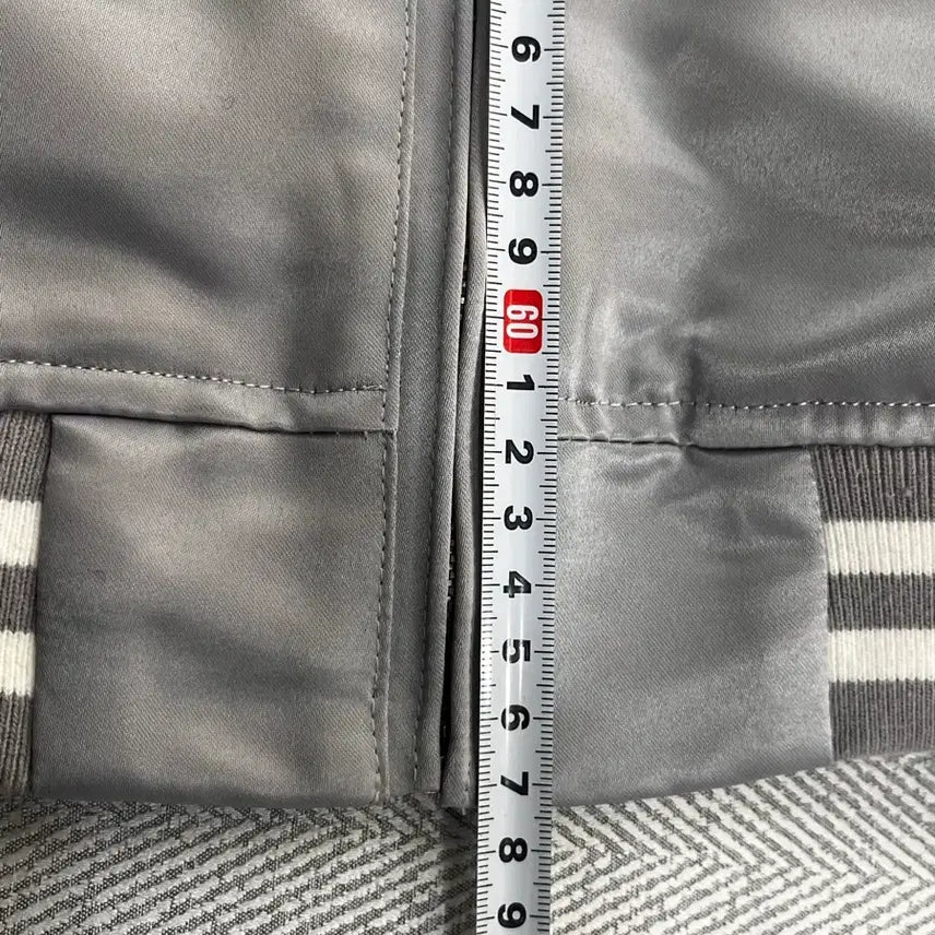 [BUNJANG] Vintage Satin Varsity Jacket - Silver / VIntage 스카잔 새틴 바시티 자켓 블루종 L 실버