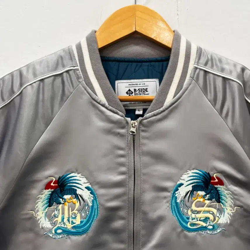 [BUNJANG] Vintage Satin Varsity Jacket - Silver / VIntage 스카잔 새틴 바시티 자켓 블루종 L 실버