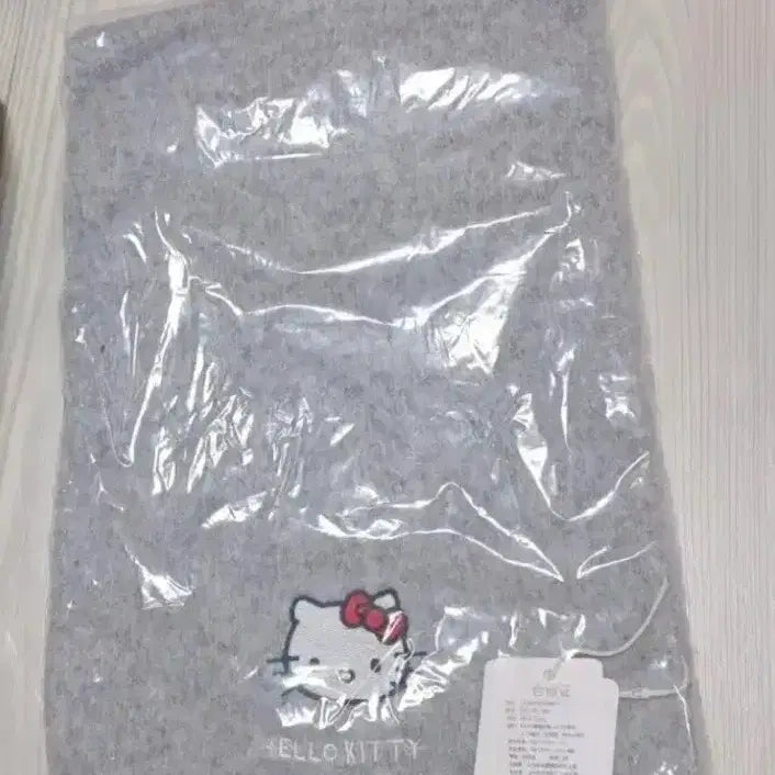 [BUNJANG] Hello Kitty Gray Scarf / 헬로키티 그레이 목도리