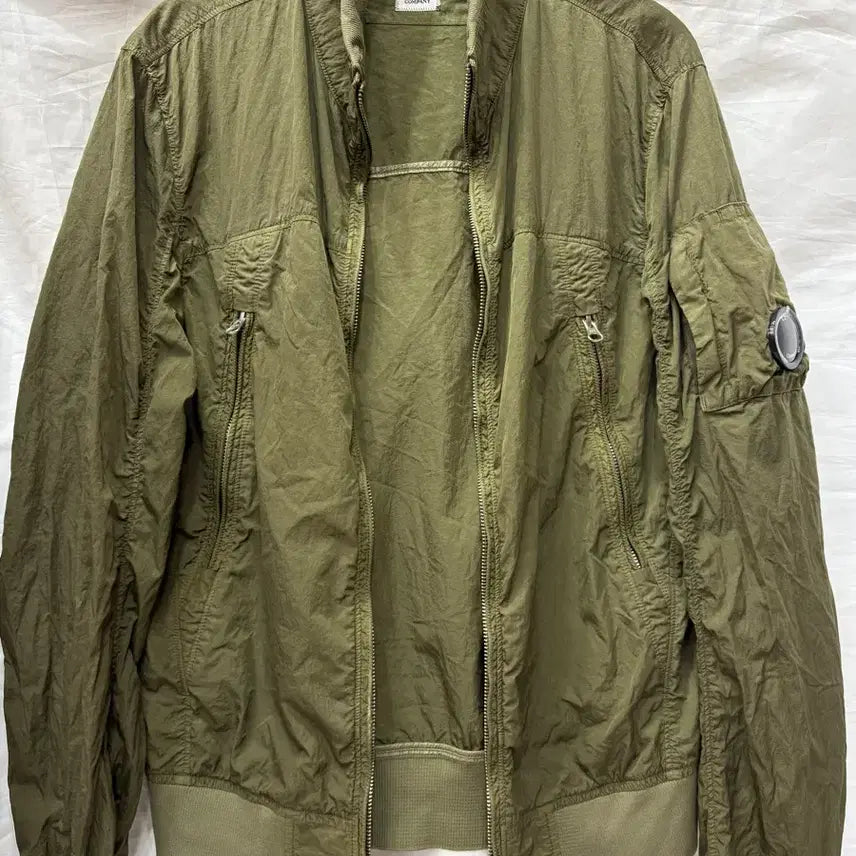 [BUNJANG] C.P. Company Bomber Jacket Khaki / C.P. 컴퍼니 봄버 자켓 카키색