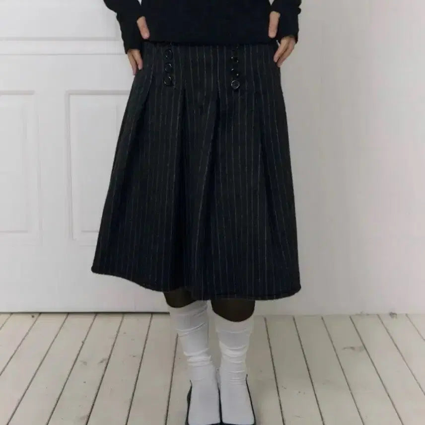 [BUNJANG] KANARI BUTTON SKIRT Dark Gray / 내일까지 판매 새상품) 카나리 KANARI 버튼스커트 다크그레이