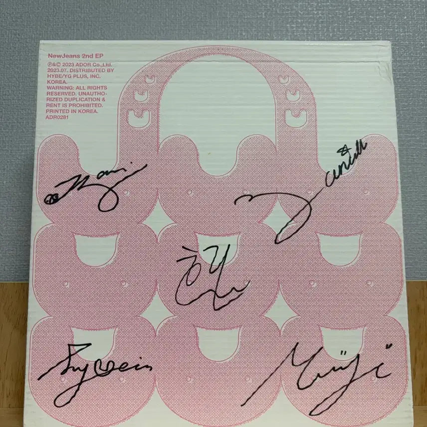 [BUNJANG] NewJeans Get Up All Members Signed Album / 뉴진스 Get Up / 전멤버 비매 싸인반