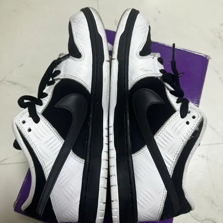 [BUNJANG] Nike SB Dunk Low Tightbooth 285 / 나이키  SB 덩크 로우 타이트부스 285