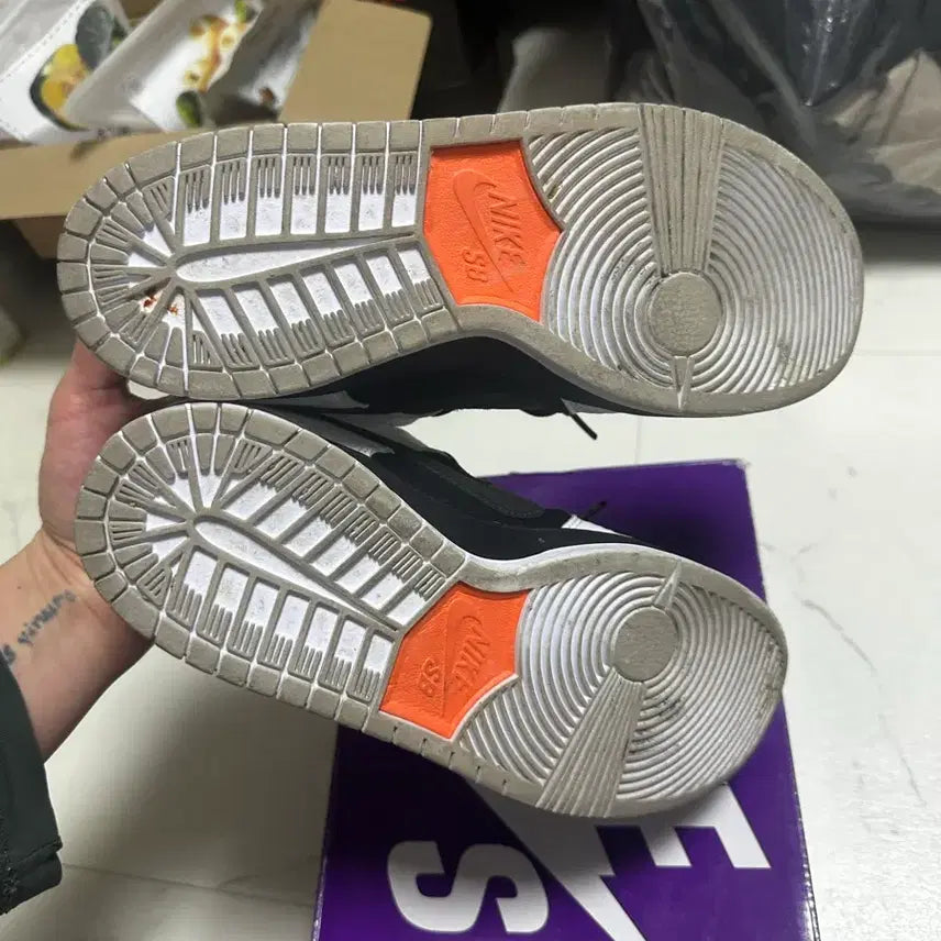 [BUNJANG] Nike SB Dunk Low Tightbooth 285 / 나이키  SB 덩크 로우 타이트부스 285