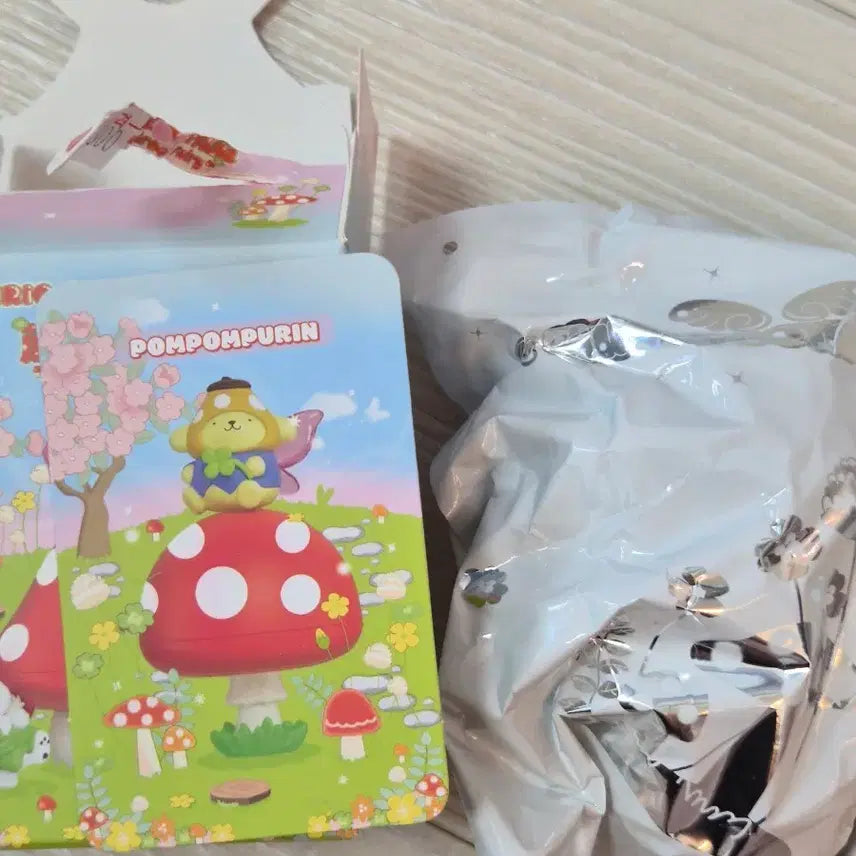 [BUNJANG] Sanrio Pompompurin Mushroom Series Figure / [미개봉] 산리오 랜덤 피규어 > 폼폼푸린 버섯 시리즈