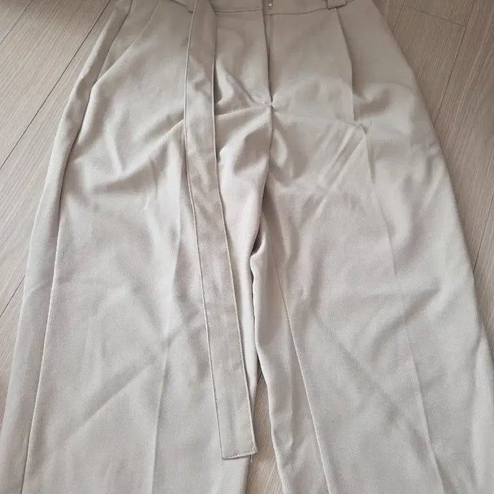 [BUNJANG] Beige Slacks (S Size) / 베이지 슬랙스 (s사이즈)