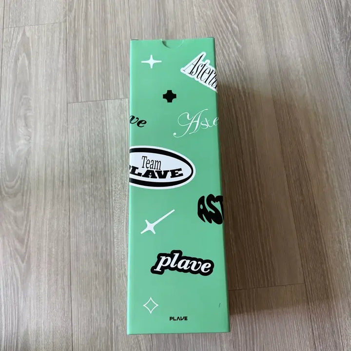 [BUNJANG] PLAVE Yejun Desk Mat / 플레이브 육여름 데스크매트 판매 (사용x)