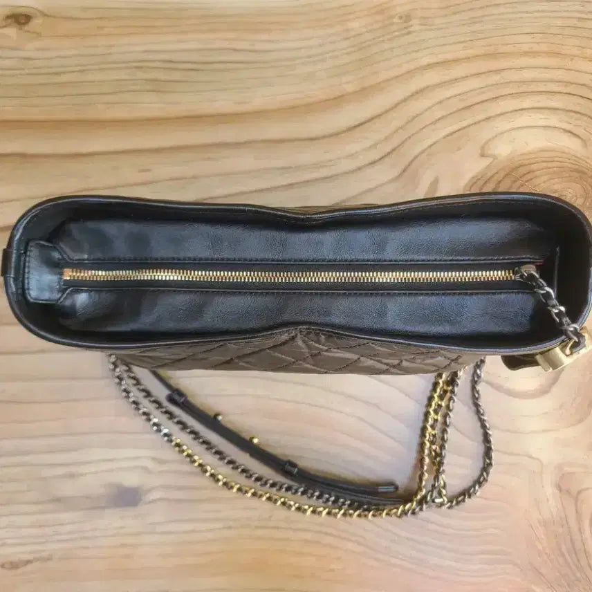 [BUNJANG] Chanel Gabrielle Medium / 샤넬 가브리엘 미듐