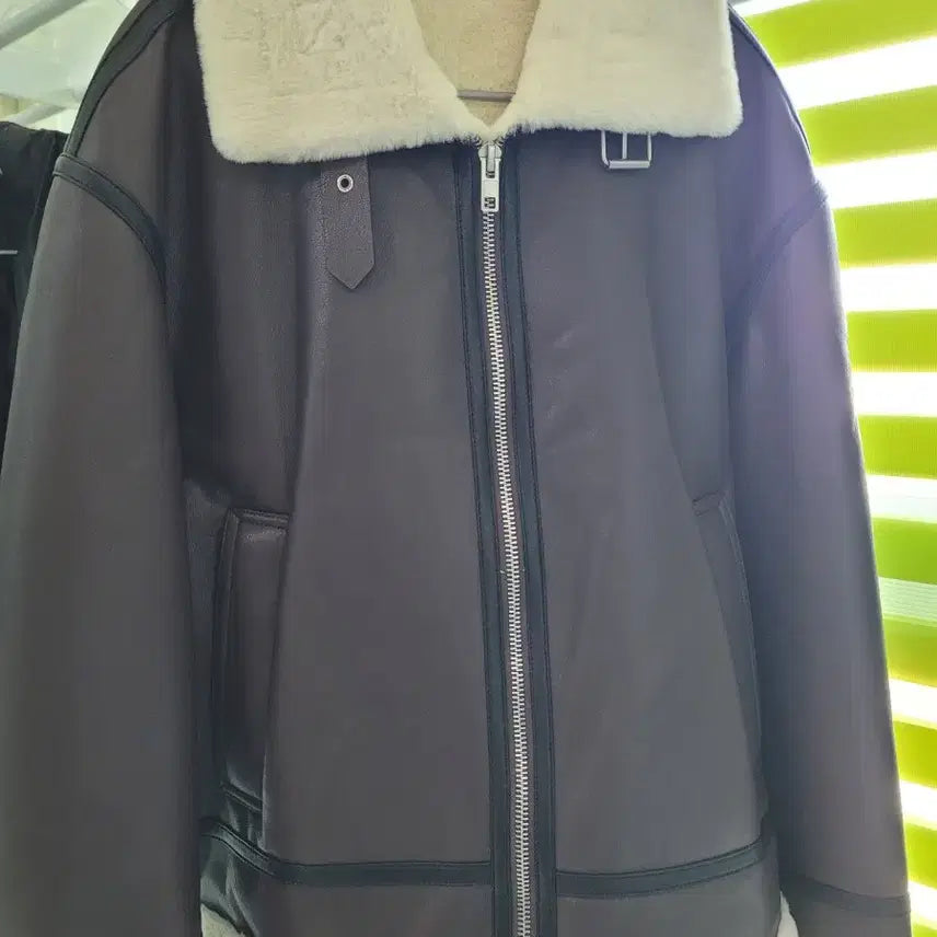 [SOLD OUT] 무스탕 스타일 브라운 자켓