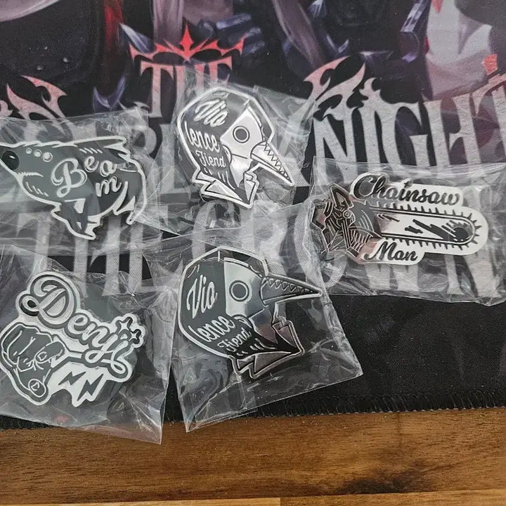 [BUNJANG] Chainsaw Man Pin Badges / 체인소맨 핀뱃지