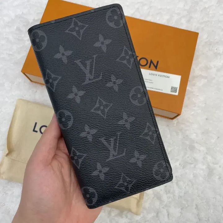 [BUNJANG] Louis Vuitton Monogram Eclipse Long Wallet / [세븐럭셔리샵] (새상품) 루이비통 모노그램 이클립스 장지갑