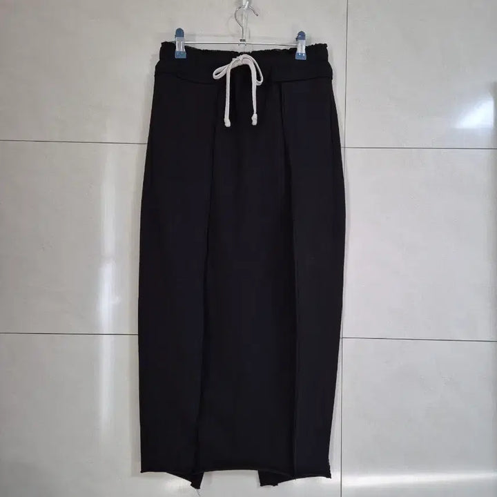 [BUNJANG] The Virrs Black Long Skirt / 강남가로수길 디자이너 브랜드 더 버즈 블랙 롱 스커트 프리