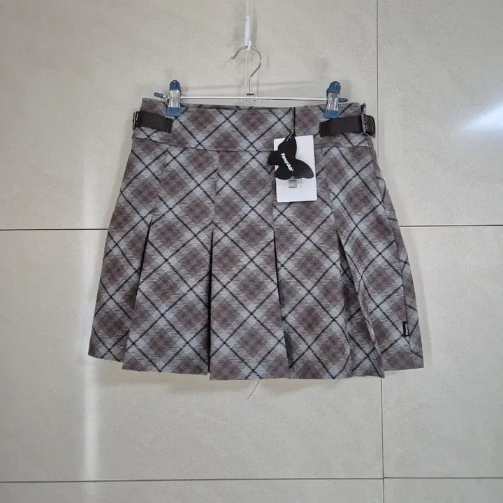 [BUNJANG] Fancyclub Buckle Checkered Pleated Mini Skirt / Fancyclub 버클 체크 플리츠 미니 스커트 M 새상품