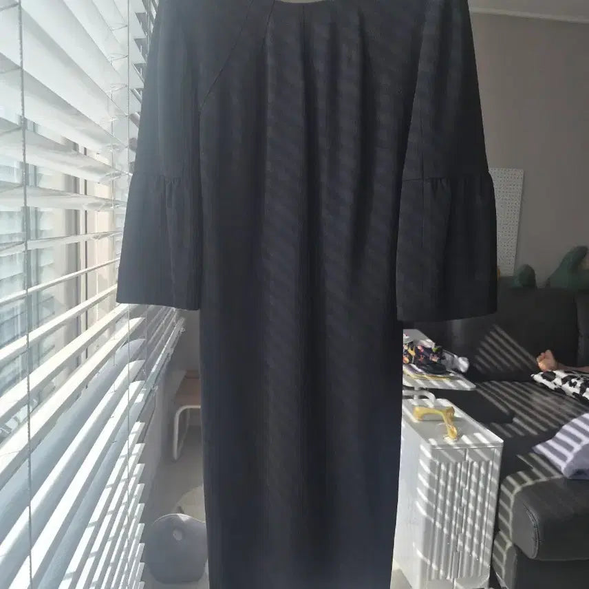 [BUNJANG] 100% Wool Black 3/4 Sleeve High-Waisted Midi Dress / 동영상있음) 간절기용 울100% 블랙 칠부 하이웨스트 원피스 55,66